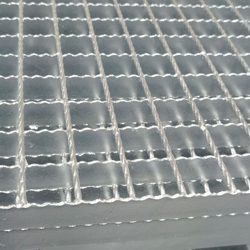 平臺鋼格板鋼格柵在石油化工領域的應用