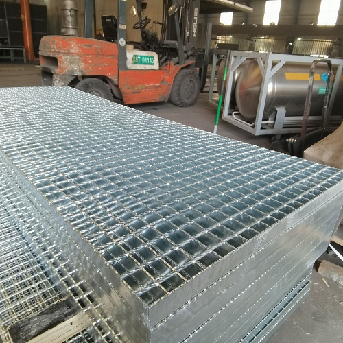 定制鍍鋅平臺鋼格板提升建筑平臺的設計感