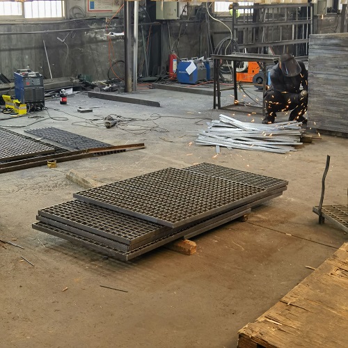 平臺鋼格板鋼格柵在戶外環(huán)境中的完美表現(xiàn)