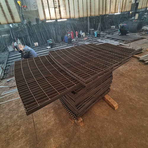 海上平臺防滑鋼格板：抗鹽霧腐蝕技術詳解！