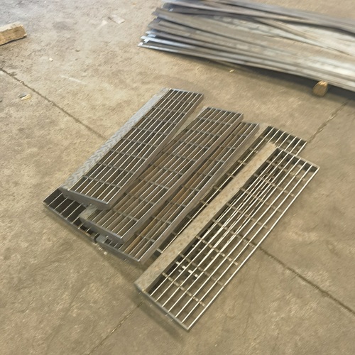 鋼格板是如何實現快速排水的