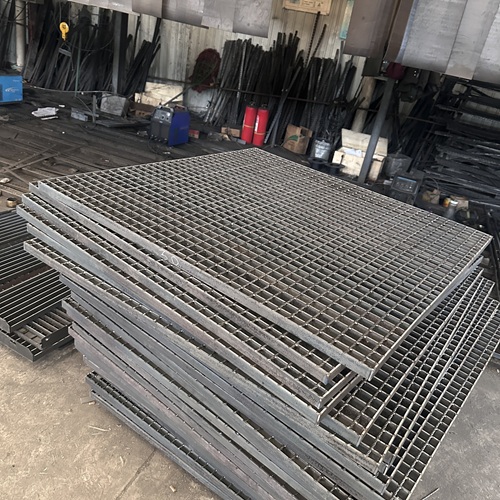 鋼格柵板和傳統鋪地材料誰更勝一籌