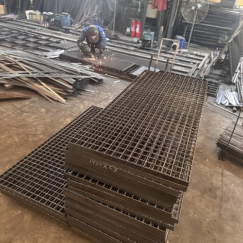 鋼格柵板的生產工藝流程全解析